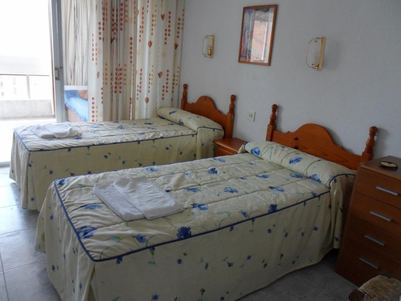 Apartamentos Cervantes Benidorm Extérieur photo
